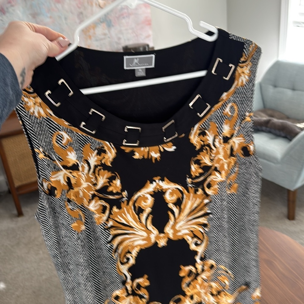 NWOT Elegant Black and Gold Dress - Picture 2 of 3